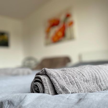 Schoene Einfache Ferienwohnung Mitten In Oldenburg Dış mekan fotoğraf